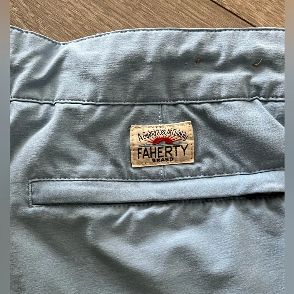EUC Faherty Mens All Day Shorts Size 30 Color Light Blue